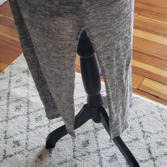 Duster - Picture 3 of 3